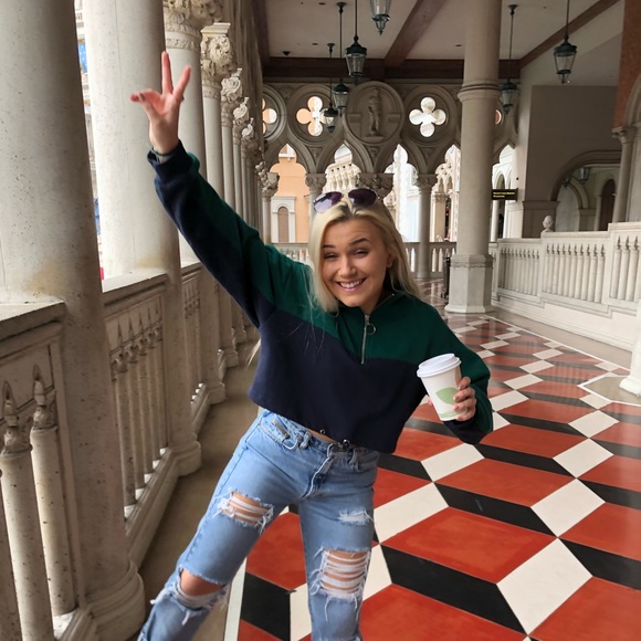 Meet your posher, Madison - Picture 5 of 7